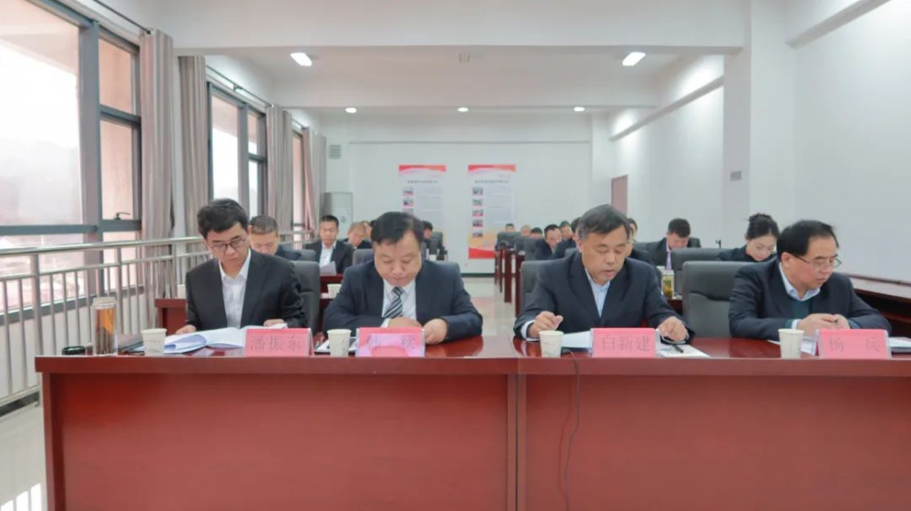 踏平坎坷成大道 實(shí)干奮斗鑄輝煌！陜西銀礦召開(kāi)六屆一次職工代表...